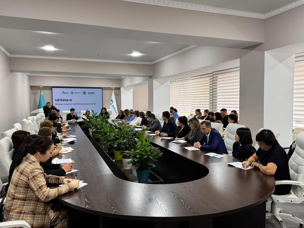 Проведена информационная встреча для учителей на тему «Искусственный интеллект как помощник учителя».